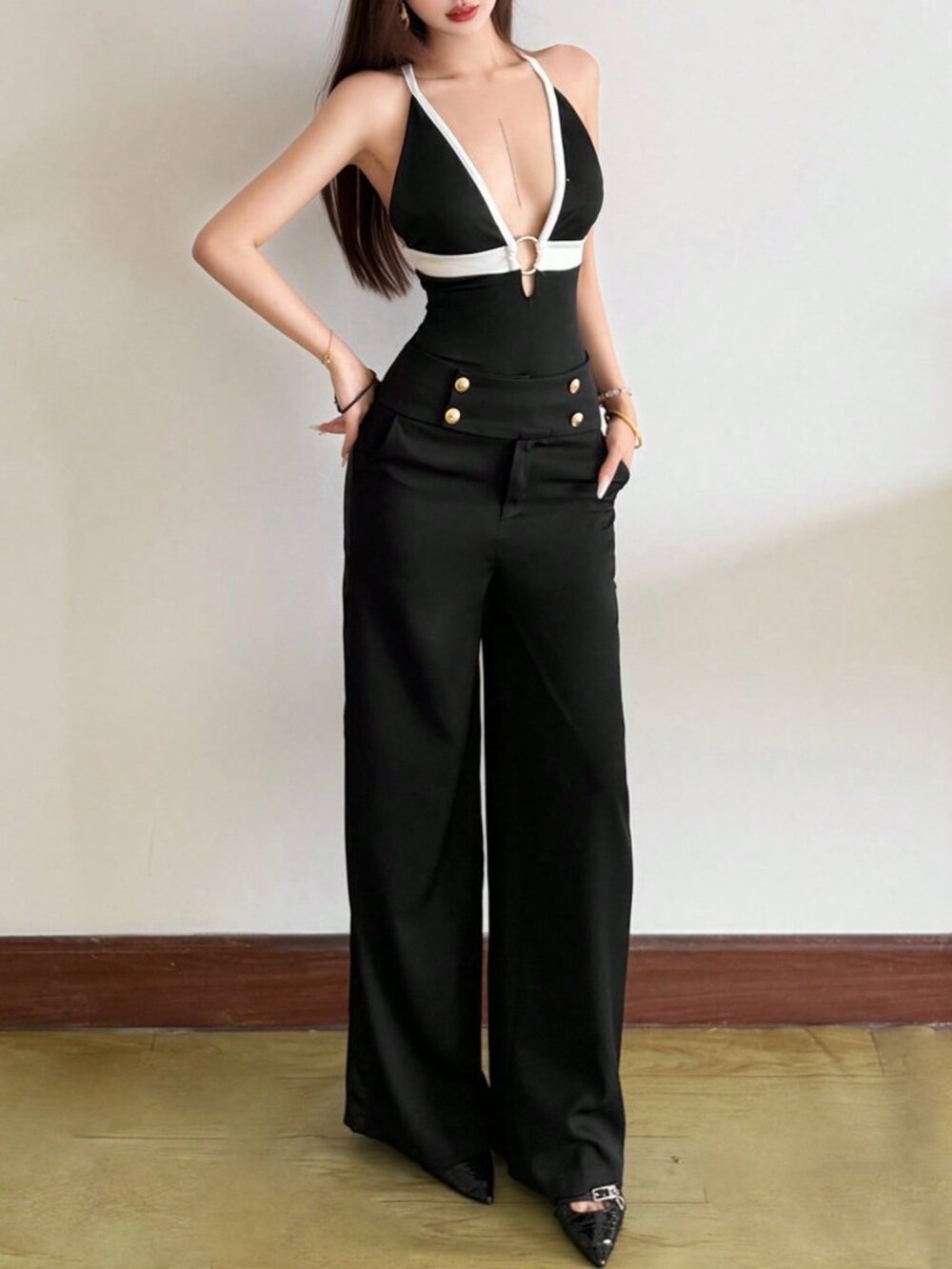 Black Casual Women's Slim Fit Deep V Neck Backless Sleeveless Bodysuit